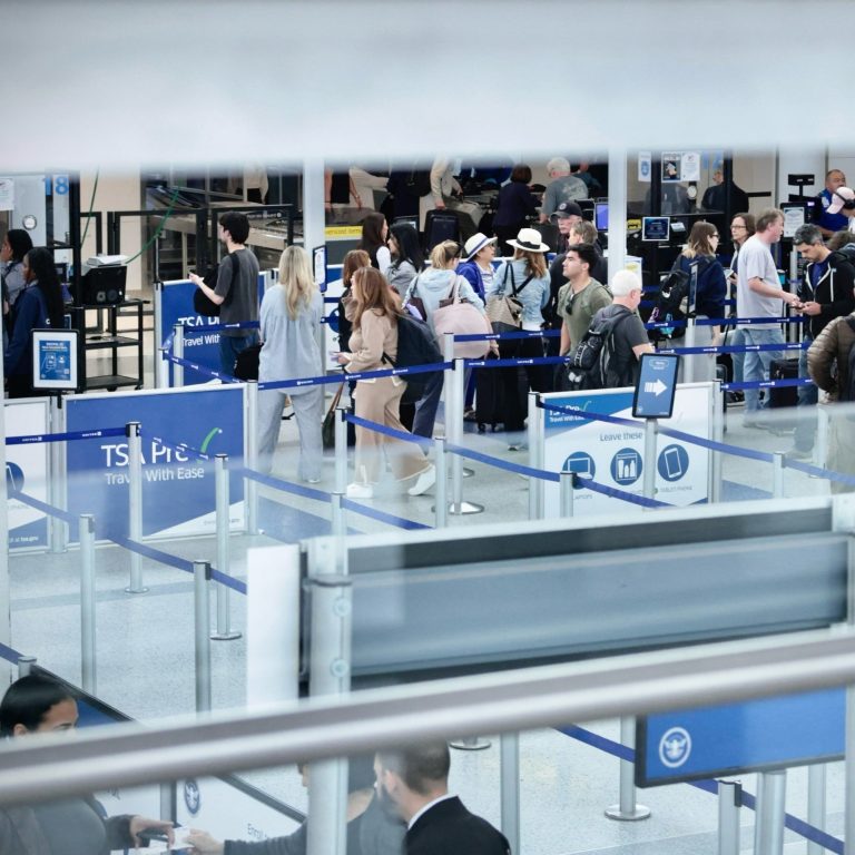 A Newark air traffic controller on the moment systems went dark