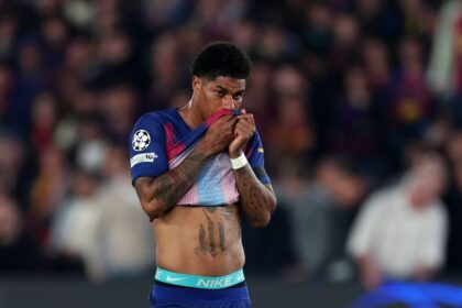 Marcus Rashford sees double Barcelona heartbreak as Raphinha lambasts referee