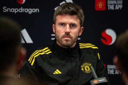 Man Utd dealt huge injury blow as Michael Carrick forced into rethink vs Chelsea