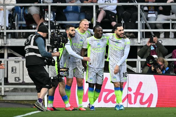 Man City leapfrog Arsenal to go top but miss golden opportunity at Burnley – 5 talking points