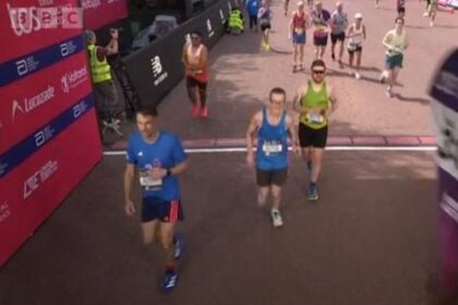 Ex-Arsenal star Aaron Ramsey sets incredible London Marathon time just weeks after retiring