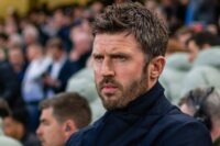 Alan Shearer thinks Man Utd should only agree very specific contract with Michael Carrick