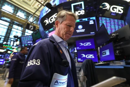 The Nasdaq Is Betting on Peace—Oil Traders Aren’t Buying It