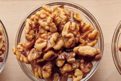 Doctors Say These Are the Best and Worst Foods to Eat Before Bed