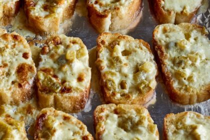 The Forgotten ’80s Cheesy Midwestern Appetizer That Deserves a Comeback