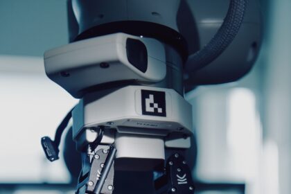 When Robots Have Their ChatGPT Moment, Remember These Pincers