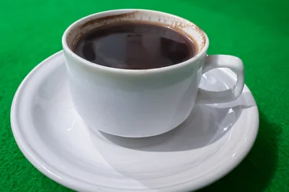 Starbucks Tried Automation. Now It’s Winning by Slowing Down