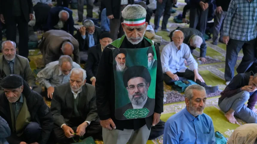 Iran’s top diplomat travels to Pakistan for ceasefire talks with the U.S.