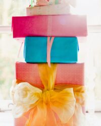 28 Personalized Wedding Gifts They’ll Remember Forever