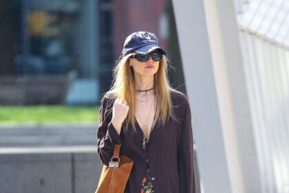 7 Flip-Flop Outfits That Don’t Sacrifice Style for Comfort