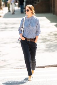 Katie Holmes Proposes a Very New York It-Bag for Spring