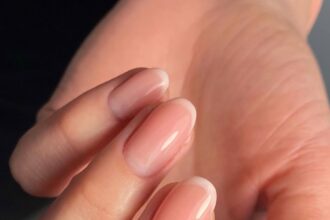 Love a Minimalist Mani? Try the “Cloudy” French