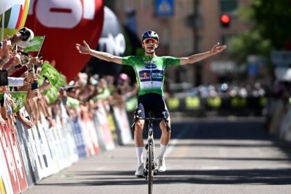 ‘I think we can fight for Giro d’Italia podium’says DS after Giulio Pellizzari’s final stage and GC victory at the Tour of the Alps