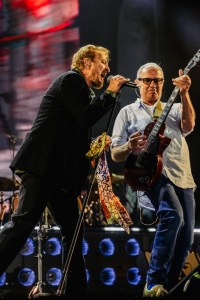 El Último de la Fila Return After 30 Years to Prove Their Songs Still Belong to Everyone