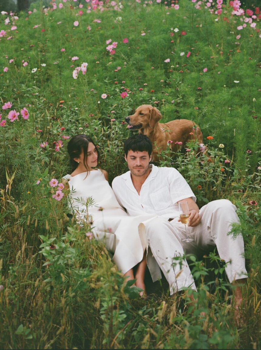 8 Engagement Photo Outfit Ideas for Every Type of Bride