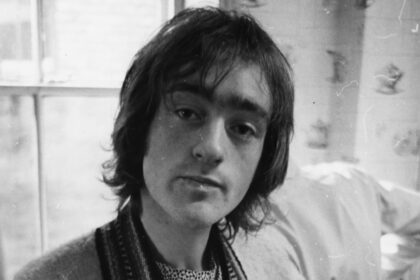 Dave Mason, Rock & Roll Hall of Famer Who Co-Founded Traffic and Sang ‘Feelin’ Alright’ and ‘We Just Disagree,’ Dies at 79