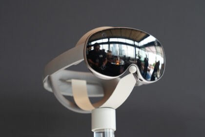 You can now turn 2D apps into 3D while using the Galaxy XR headset