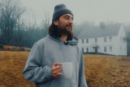 Noah Kahan on Exploring Mental Health Issues With ‘Out of Body’ Netflix Doc: ‘If One Person Watches This and Confronts Something Within Themselves, It’s Worth the Discomfort’