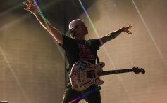 Kacey Musgraves Recounts Being ‘Followed’ by UFOs on Recent Flight: ‘Just Didn’t Look Normal’