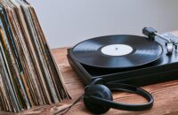 Where to Shop for Vinyl Records Online (2026): Discogs, Bandcamp, Ebay