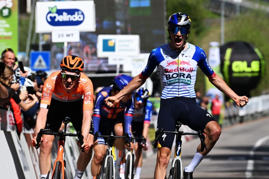 ‘I’m living my best love story’ – Giulio Pellizzari dedicates victory to his girlfriend’s late father after Tour of the Alps stage 2