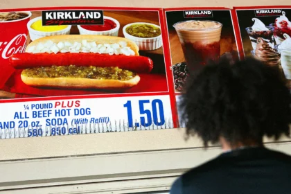 Costco’s .50 Hot Dog Isn’t the Secret to Its Success. It’s How They Treat Employees