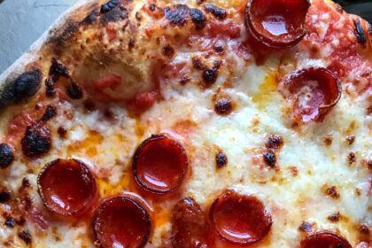 The “Absolutely Delicious” Frozen Pizzas That Are Perfect in a Pinch (Tastes Like Chicken Parm!)