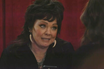 Melissa McCarthy Hits on Mariska Hargitay as ‘Law & Order: SVU’ Guest Star: ‘I Know My Way Around a Pair of Handcuffs’