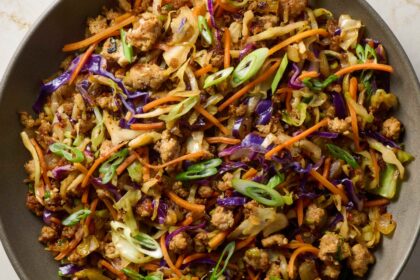 The 25-Minute One-Pan Dinner That Tastes Exactly Like an Egg Roll