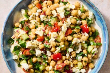 I Can’t Stop Eating This Lemony Greek Chickpea and Feta Cheese Salad