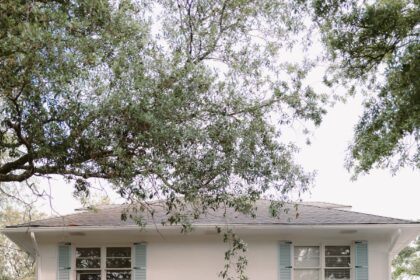 7 Airbnbs in Charleston That Are Perfect for Group Trips