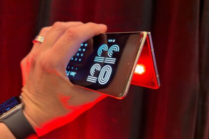 The Motorola Razr Fold Has a UK Price, but Will It Be So Expensive in the US?