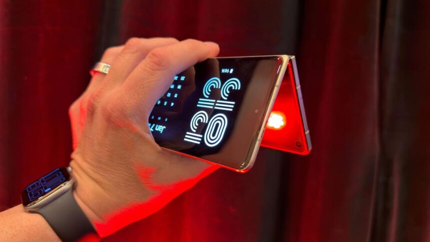 The Motorola Razr Fold Has a UK Price, but Will It Be So Expensive in the US?