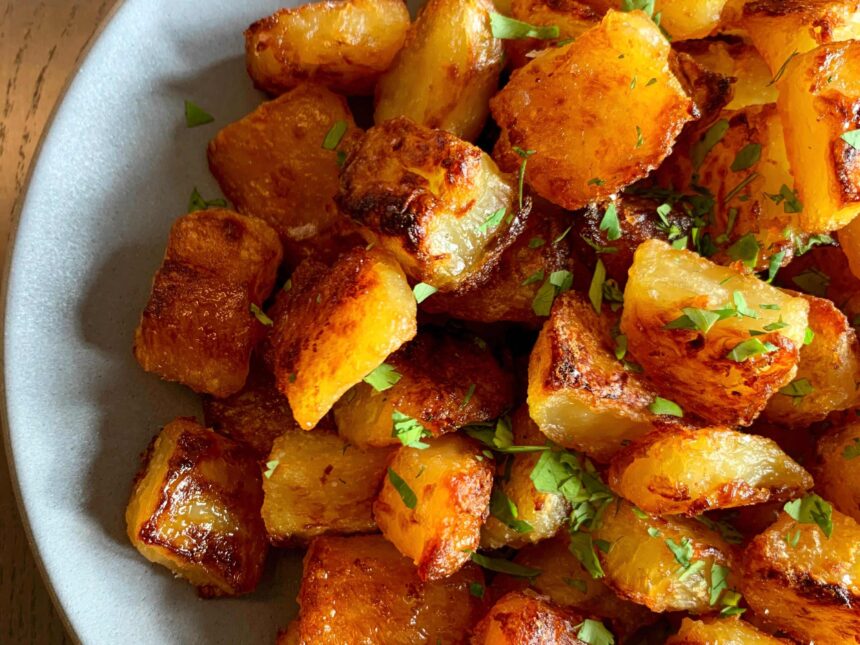 Jennifer Garner’s Favorite Crispy Potato Is Emily Blunt’s 3-Ingredient Classic