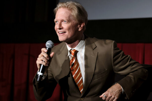 Eric Stoltz Turned Down The Lead In A Hit Cop Show That Redefined An Entire Network