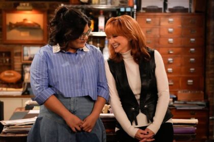 Happy’s Place Boss Teases Season 3 Plans: More #Bemmett, More Jane Lynch… And More Of Steve Howey And JoAnna Garcia?