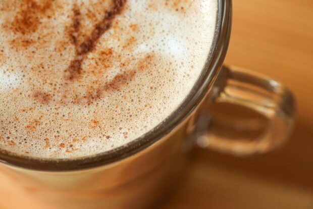 Study: ‘Default Nudge’ to Oat Milk Reduces Carbon Footprint of Cafe Drinks