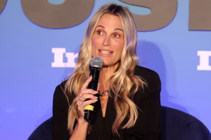 Molly Sims Says the Secret to YSE Beauty’s Success Isn’t the Product—It’s This Lesson in Extreme Patience