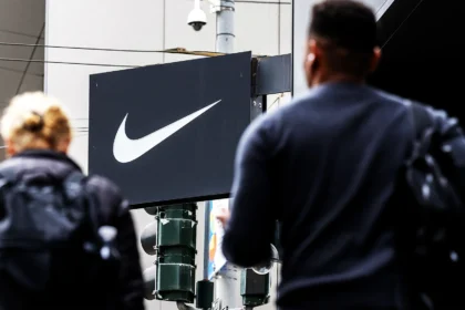Goldman Sachs and JPMorgan Are Souring on Nike—But Apple’s CEO Is Doubling Down