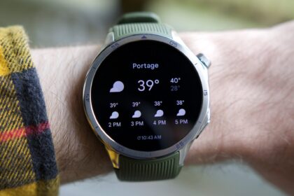 OnePlus Watch 4 retail box leak reveals colors, strap options, and global availability