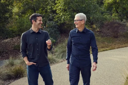 Apple’s new CEO is a hardware guy, but software is his biggest challenge