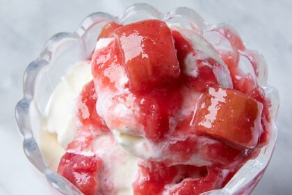 My 3-Ingredient Rhubarb Dessert Is Better Than Cake, Pie or Crumble