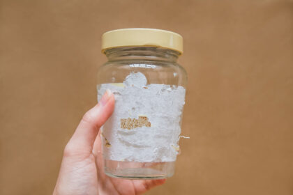 The 15-Second Trick for Removing Stubborn Stickers from Jars (Effortlessly!)