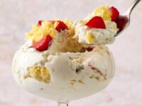 “Strawberry Shortcake Fluff” Is the 10-Minute, No-Bake Dessert of Spring