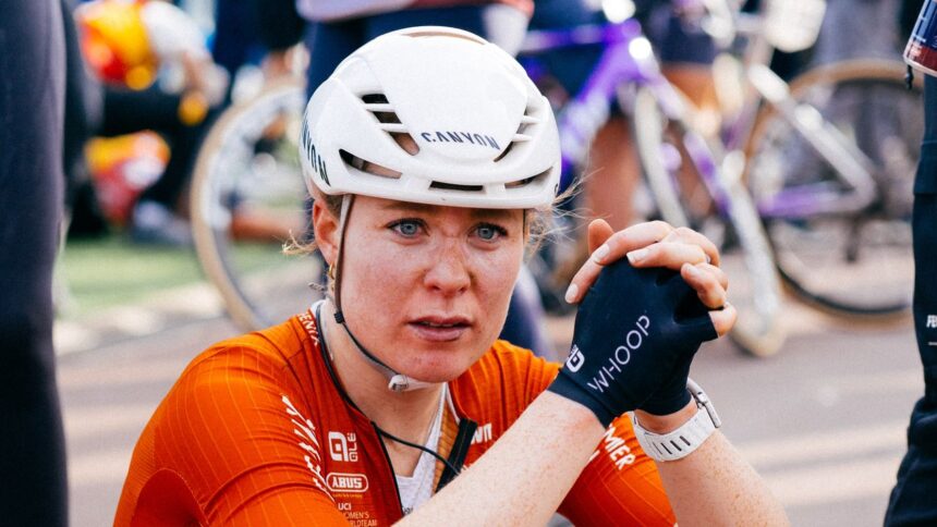 Pain faces of Paris-Roubaix – Behind the scenes in the famous velodrome