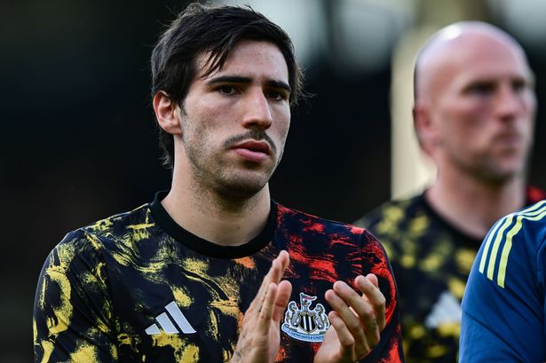 Man Utd handed Sandro Tonali transfer boost after double sack decision