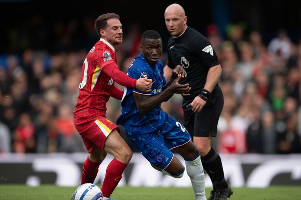 Liverpool vs Chelsea predicted by four pundits as Arne Slot receives very clear verdict