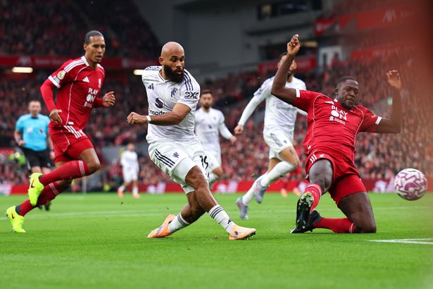 Four pundits predict Man Utd vs Liverpool as third-place favourite emerges