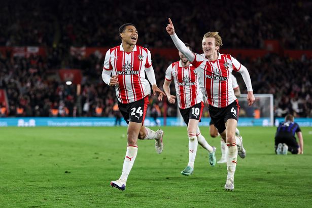 Southampton reach Championship play-off final after winning fiery Middlesbrough clash
