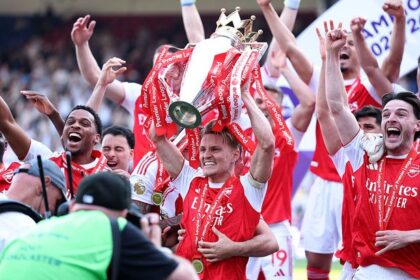 Arsenal finally get their hands on Premier League trophy after Crystal Palace win